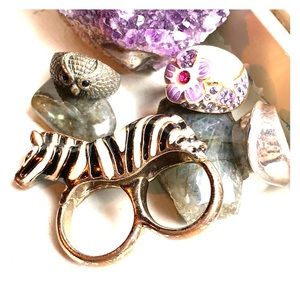 Assorted rings sizes 7-9.OwlFlowerZebraSilverSwirl